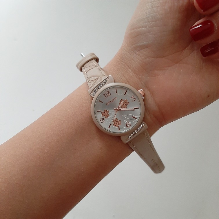 ساعت زنانه بند چرمی طرح گل|کد۴۹۷ - تصویر 8