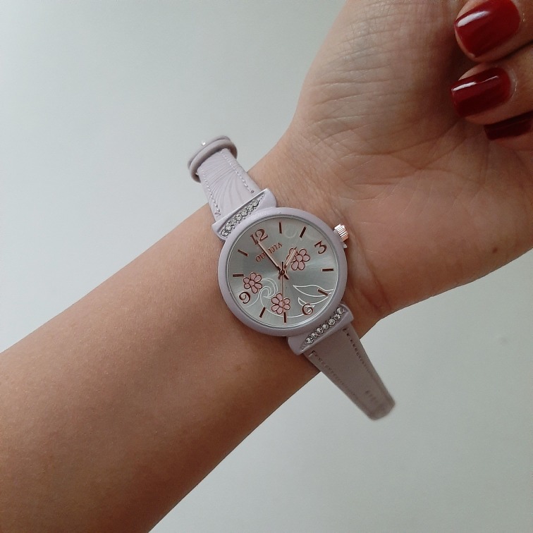 ساعت زنانه بند چرمی طرح گل|کد۴۹۷ - تصویر 5