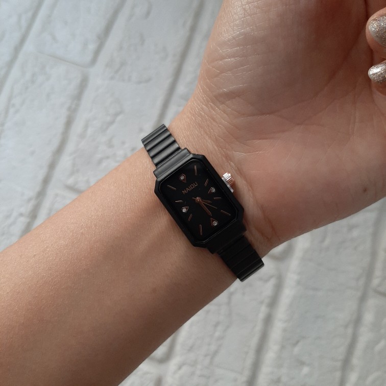 خرید ساعت زنانه مربعی نایدو بند ریلی | مدل مینیمال رنگی ترند ۲۰۲۶| کد ۵۰۹ - تصویر 2